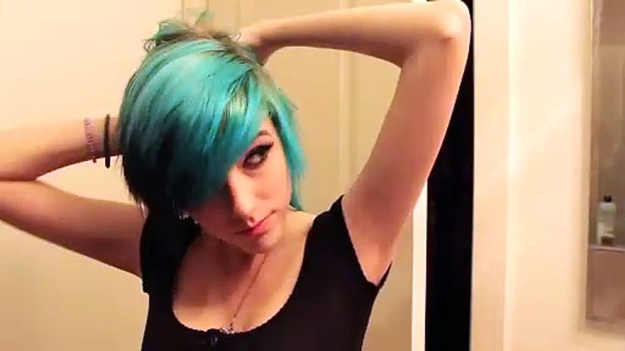 How I Do My EmoScene Hair Alex Dorame - YouTube