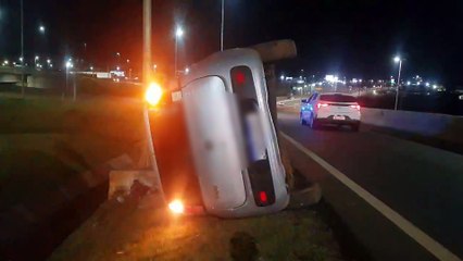 Download Video: Capotamento é registrado no Trevo Cataratas