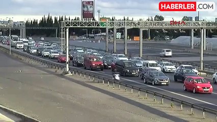 Yola çıkacaklar dikkat! İstanbul'dan çıkışlar durma noktasına geldi