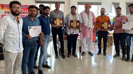 पत्रिका की मुहिम पर दिल्ली मुम्बई सुपर एक्सप्रेस वे के रेस्ट एरिया में लगा रक्तदान शिविर