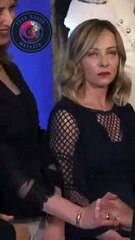 G7 zirvesinde Meloni’nin Macron’a bakışları gündem oldu