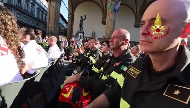 Crollo via Mariti, consegnato il Fiorino d'Oro ai vigili del fuoco di Firenze