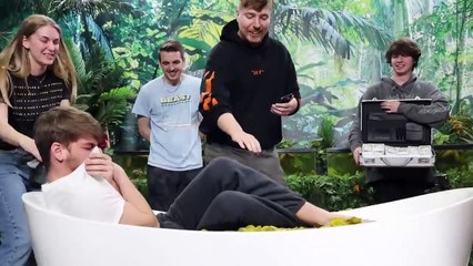 Kya Aap Snakes Ke Beech Baithenge ₹8,00,000 Rupees Ke Liye