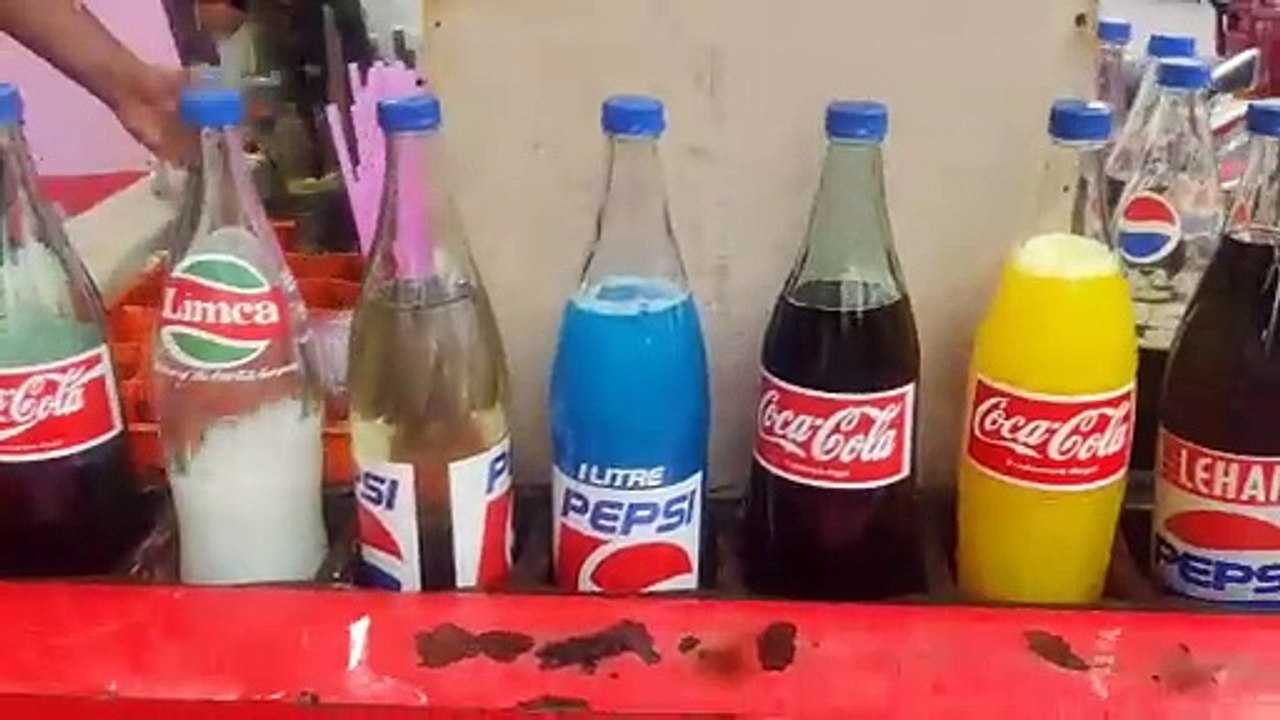 Refreshing summer drink| sugar can juice| street food| fresh, yummy, energetic drink