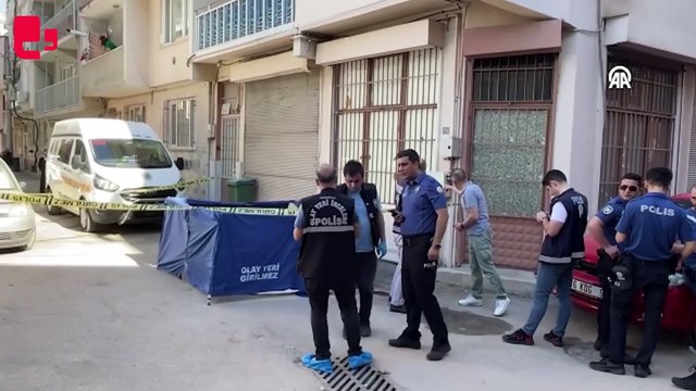 Temizlik yaparken pencereden düştüğü iddia edilen kadın öldü