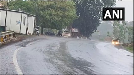 गुजरात के डांग शहर में तेज बारिश के बाद माैसम सुहाना हुआ,लोगों को गर्मी से राहत मिली