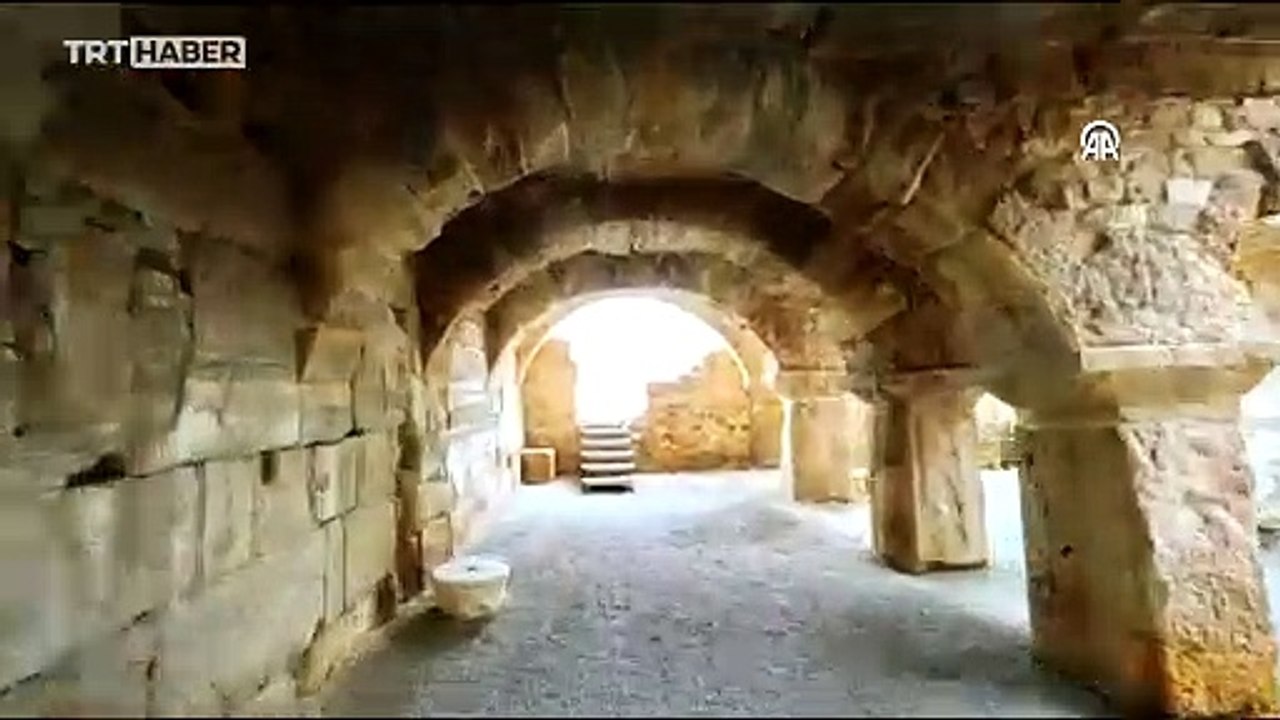 Erozyonla gelen toprak Tripolis Antik Kenti'ni korumuş