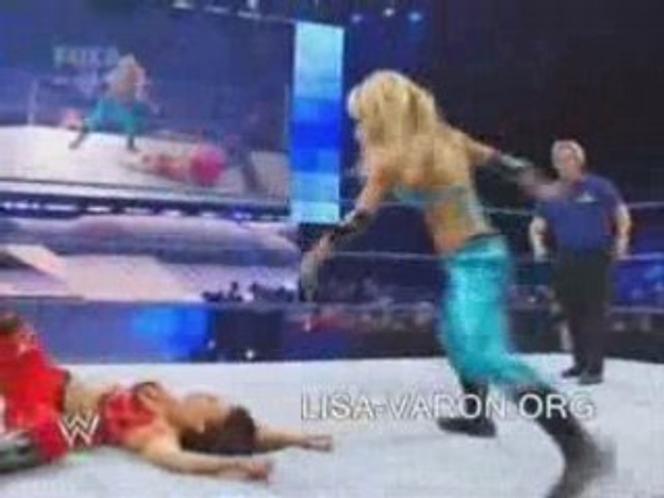 Michelle McCool vs Victoria w/ Natalya