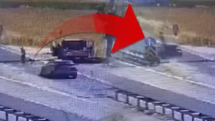 Kara yolundaki olukları temizleyen işçi, otomobil çarpmasıyla hayatını kaybetti