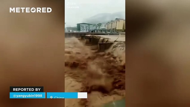 Torrential rains cause severe flooding in southern China