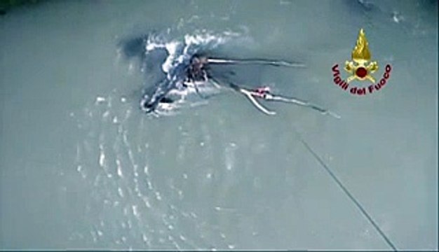 Ragazzo salvato nel Brenta dai Vigili del Fuoco