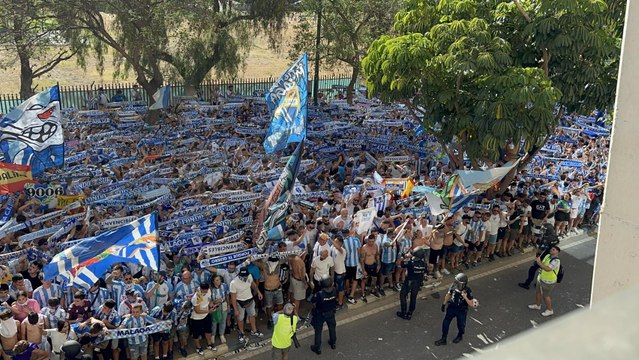 El himno del Málaga CF en la previa contra el Nàstic de Tarragona