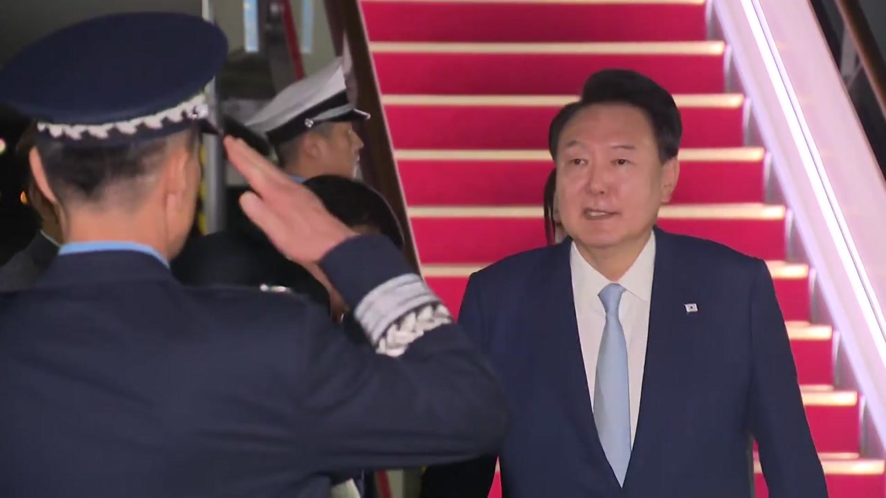 尹, 중앙아 순방 마치고 귀국...국내현안·민생 점검 / YTN