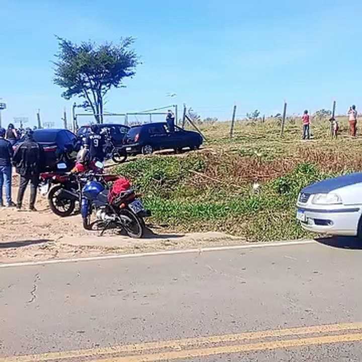 VÍDEO: Maior avião de carga do mundo pousa em aeroporto brasileiro e vira atração turística