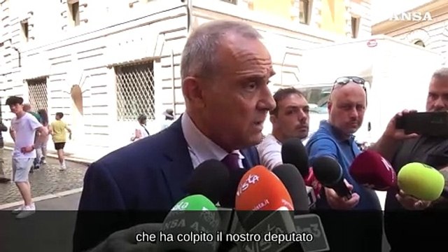 Bagarre Senato, Licheri (M5s): Senatrici occupano banchi governo per aggressione fascista di ieri