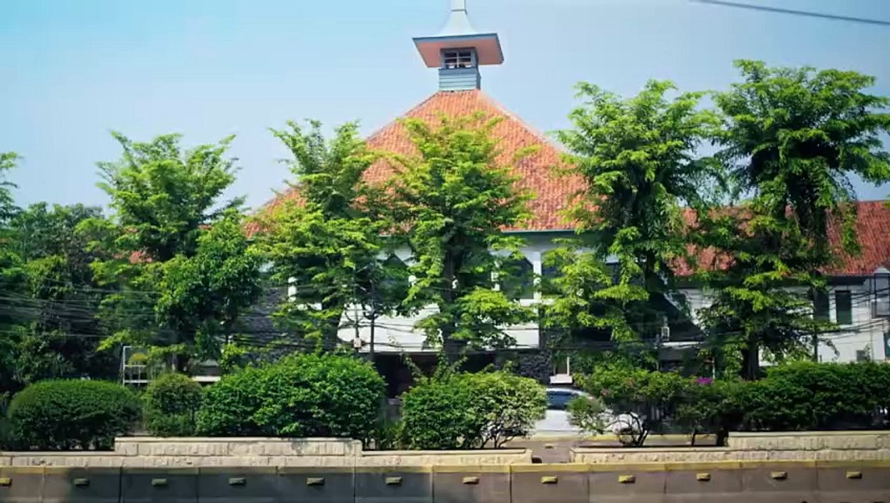 TUHAN MINTA DUIT (2022)