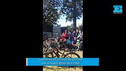 "No se saca": los ciclistas de La Plata recorrieron 65 km y se "plantaron" en el nuevo Árbol de Cristal