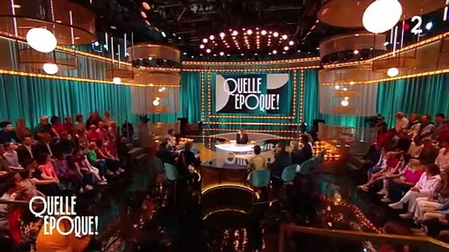 Christophe Dechavanne très ému en rendant hommage à Françoise Hardy dans Quelle époque !