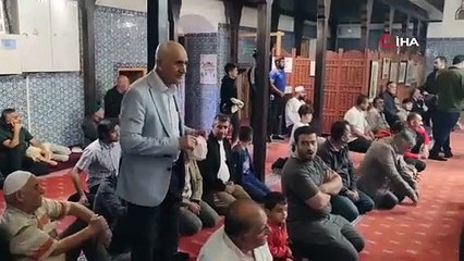 Van'da tarihi camide bayram sevinci