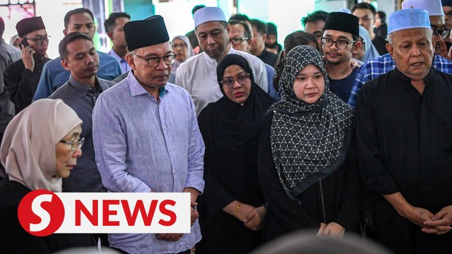 PM Anwar visits Fadhlina's family over her mother's demise