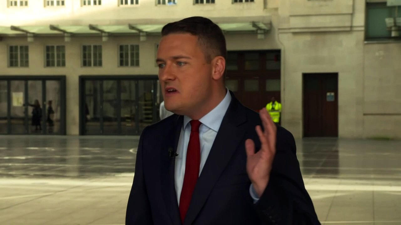 Labour: Trust in politics and politicians is at rock bottom
