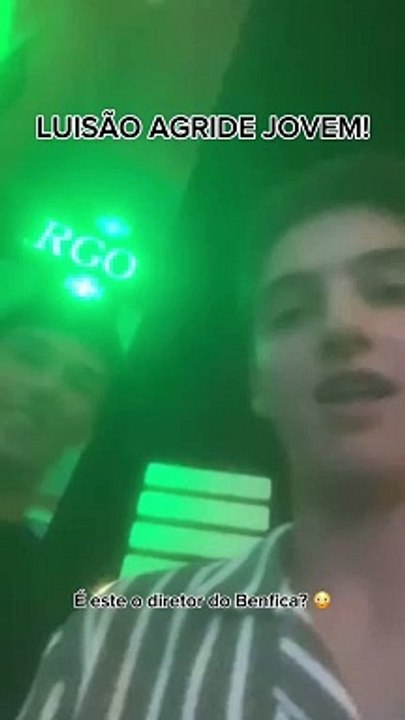 Luisão reage a insultos ao Benfica e agride adepto do Sporting.