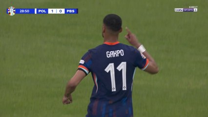Gakpo égalise avec une frappe déviée spectaculaire ⚽