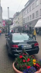 Almanya'da olay: İngiliz ve Sırplar karşı karşıya!