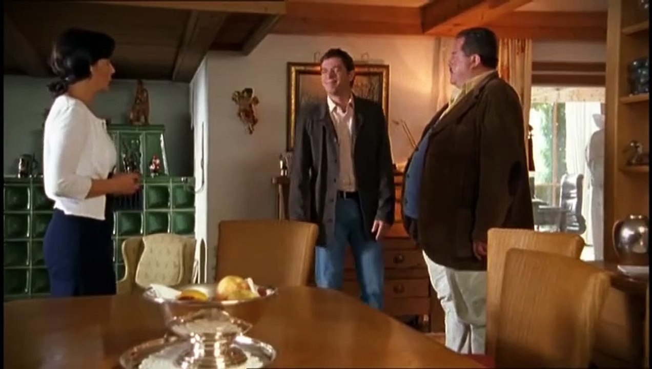 Die rosenheim-cops (59) staffel 5 folge 5 - der hahn ist tot