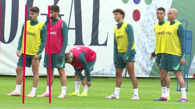 Portugal - João Cancelo admiratif de la longévité de Cristiano Ronaldo