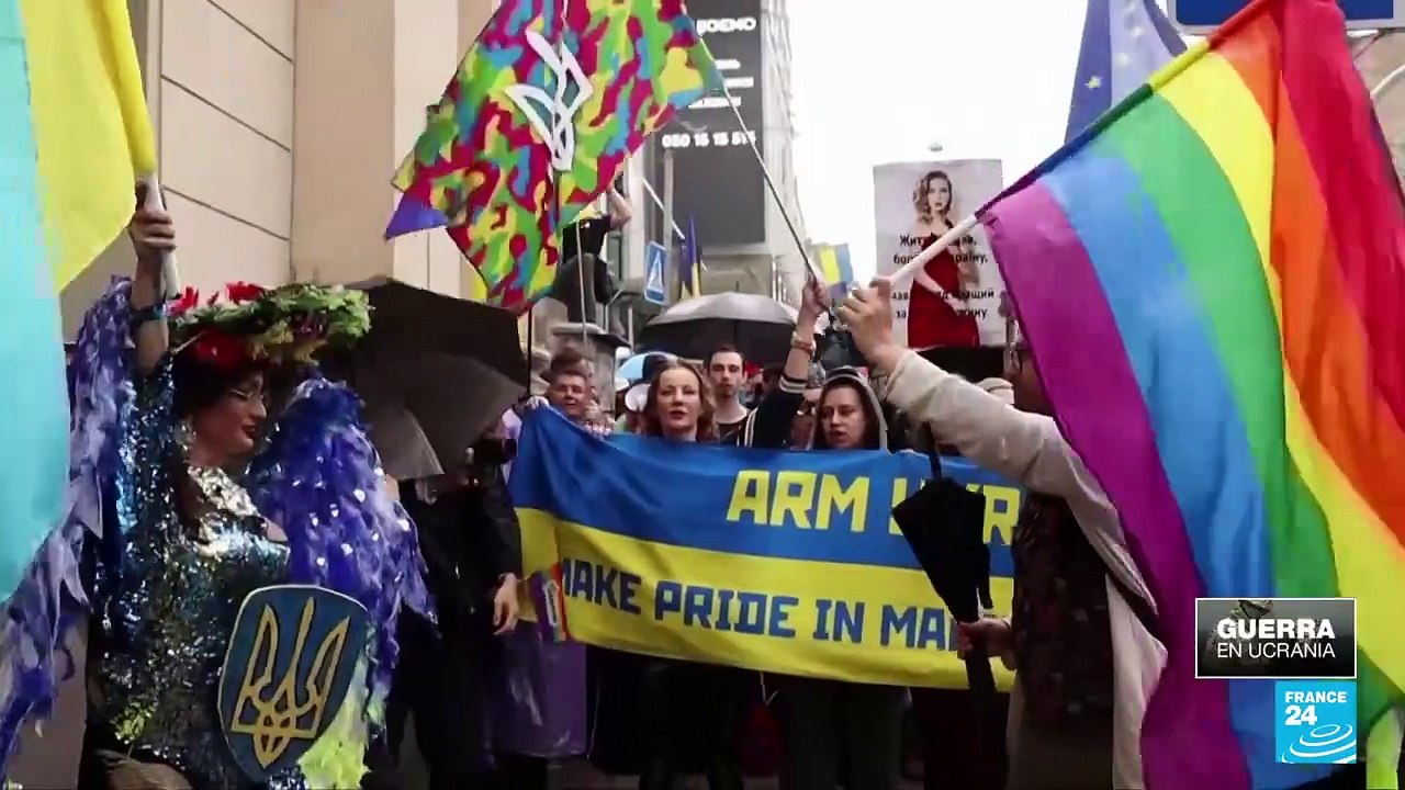 Marcha del orgullo LGBTIQ+ en Kiev exige cambios en la conservadora legislación ucraniana