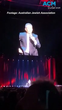Jerry Seinfeld confronts pro-Palestine heckler at Sydney show