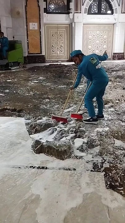 Haram cleaning _ Makkah _ #shorts #viralvideo #youtubeshorts #short
