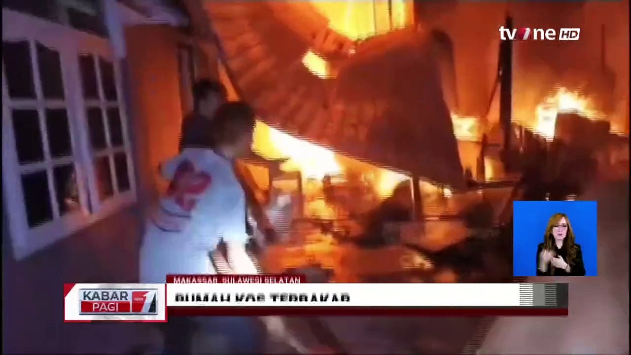 Ditinggal Penghuni Pulang Kampung, 10 Kamar Rumah Kos Hangus Terbakar  Kabar Pagi tvOne