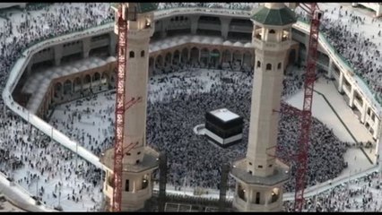 Download Video: Il pellegrinaggio alla Mecca, almeno 14 morti per il caldo estremo