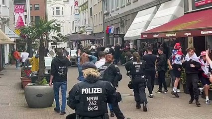 Vor EM-Spiel: Schlägerei zwischen Fußballfans in Gelsenkirchen