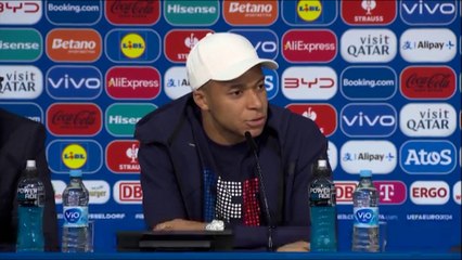 Mbappé entra en campaña y carga contra la extrema derecha