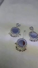 Beautiful Bindiya And Earrings Pair