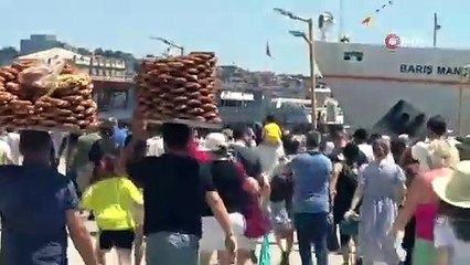 Bayram tatilinde bir İstanbul klasiği: İzdiham böyle görüntülendi