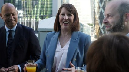 Reeves and Reynolds join business leaders for breakfast