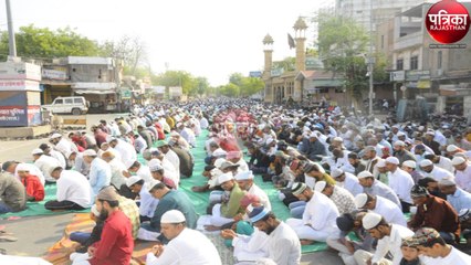 Eid ul adha 2024 : अल्लाह की बारगाह में झुकाएं शीश, कुर्बानी का फर्ज किया अदा