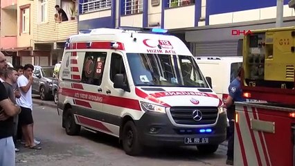 İstanbul'da yangında mahsur kalan 1'i engelli 4 kişi kurtarıldı