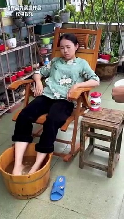 घर_में_भी_ग़ुलामी_करनी_पड़_रही_है_#shorts_#shortsvideo(360p)
