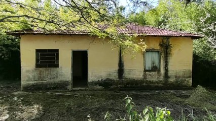 BARULHOS SINISTROS NA CASA ABANDONADA, PARECIA QUE TINHA GENTE FALANDO