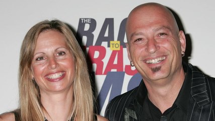 Howie Mandel recalls gory details of wife's drunken hotel room fall: 'You could actually see her skull'