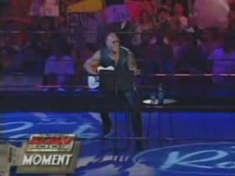 The Rock sings to Sacramento