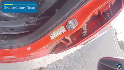 Detienen a migrantes en una cajuela