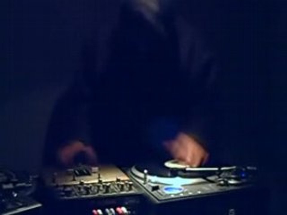 Dj-ak