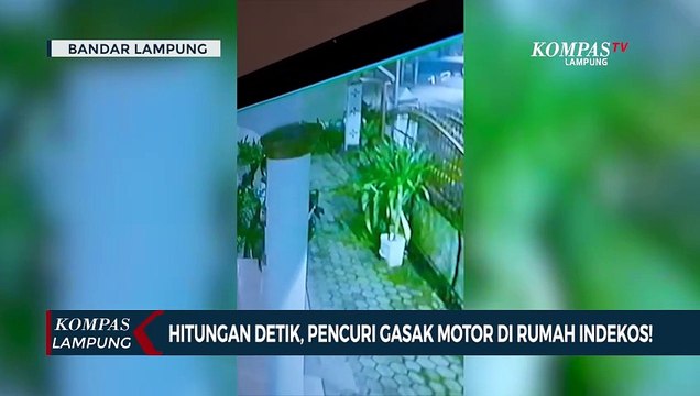Hitungan Detik, Pencuri Gasak Motor di Rumah Indekos!