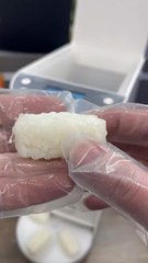 Ono Hisada - Sushi Onigiri Machine
